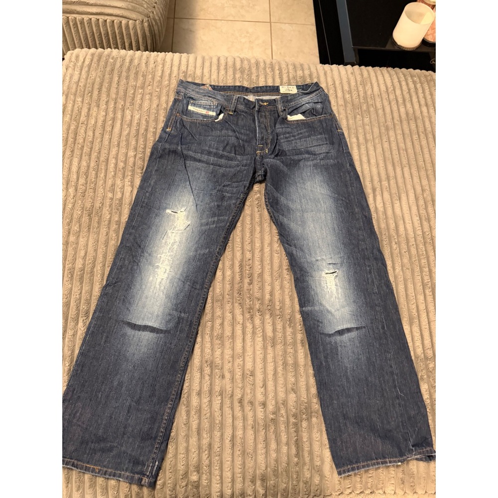 Diesel Levan Mens Straight Leg Distressed Blue Jeans Wash 0088D W36 L34